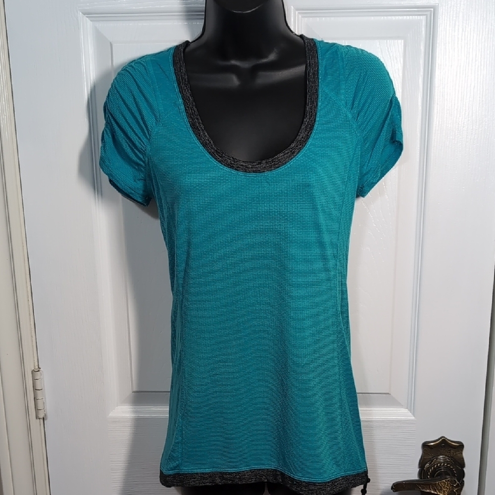 Lululemon Running Top Teal Size 4